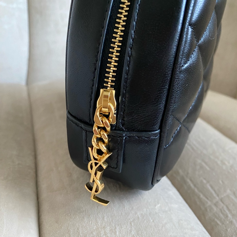 Saint Laurent Lolita cosmetic pouch in Black - Picture 3 of 10